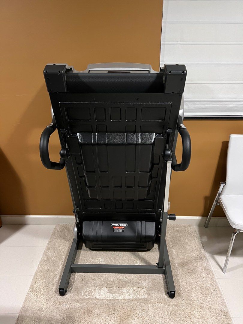 Treadmill （分類：其他運動配件）位於 Hong Kong。 由 jet302025 提交（商品編號 1344536976，圖片 3）。簡介： Treadmill. Rarely used. 。