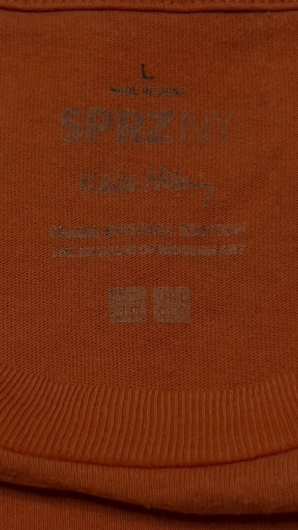 Uniqlo - Keith Haring Tee / Shirt (Category: Tshirts & Polo Shirts ) located in Davao. Submitted by thrftipidity (Listing ID 1344593712, Image 3). Description: 📌 Item Code: TT91 📌 Color Rate: 9/10 📌 Condition: Very Good 📌 Size: L on Tag 📌 Dimensions: 20x28 📌 Issue: See Last Picture ⛳️ Location: Catalunan Grande, Davao City 🚚 Free Delivery within Catalunan Grande 📦 Shipping nationwide via J&T 💳 Payment First: GCash/Maya/Bank Transfer ⛔ No