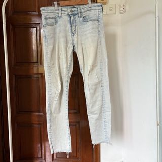 (Category: ) located in . Submitted by just.thriftlah (Listing ID 1344545329, Image 1). Description: .