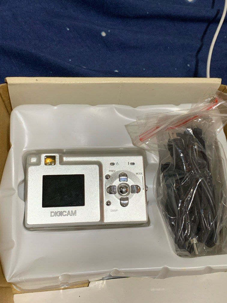 UNTESTED DIGICAM (Category: Video Cameras) located in Manila. Submitted by micokliocs06911 (Listing ID 1344454795, Image 3). Description: UNTESTED DIGICAM.