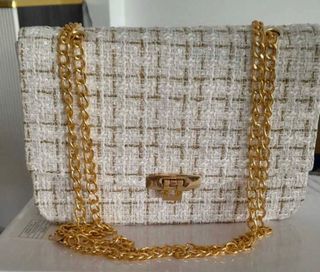 (Category: ) located in . Submitted by etherealcornerz (Listing ID 1344608970, Image 1). Description: .