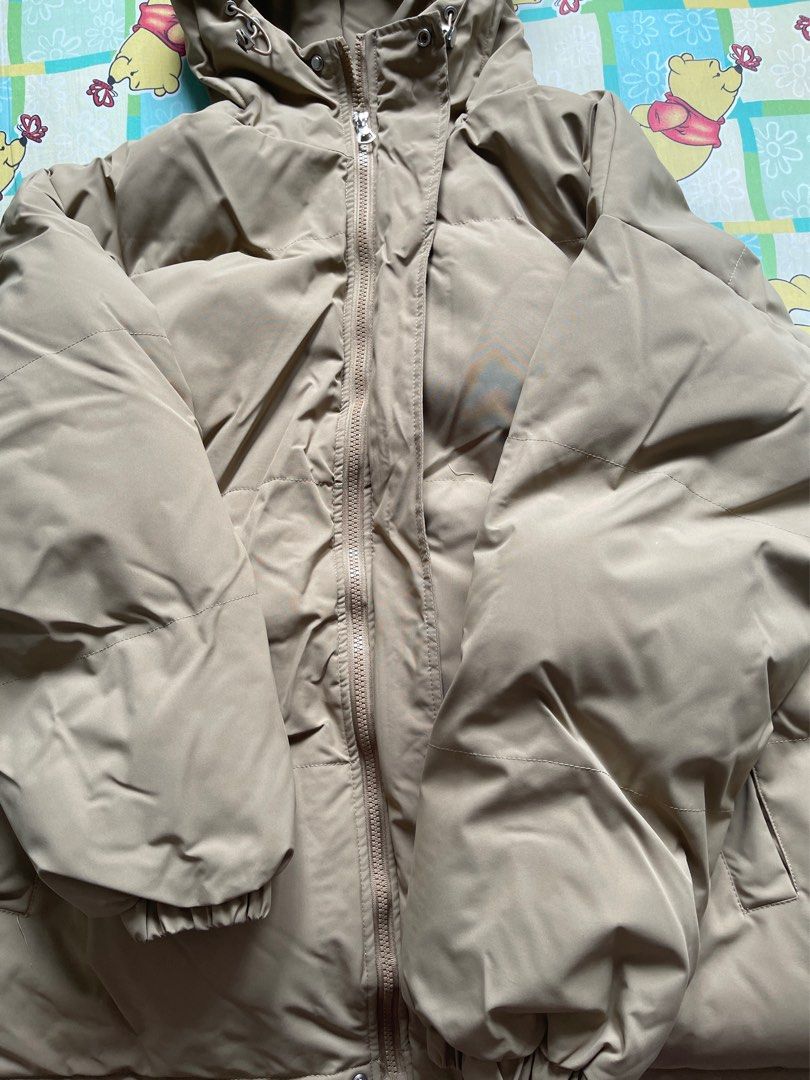 Winter jacket (Category: Everything Else) located in Singapore. Submitted by lifecycle88 (Listing ID 1344472905, Image 3). Description: brand new without tags, bought to dry clean the whole jacket but did not use it afterwards as it does not suit my style. .
