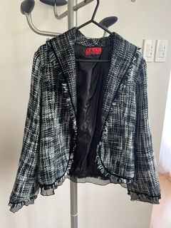 (Category: ) located in . Submitted by raid.my.closet (Listing ID 1344443642, Image 1). Description: .