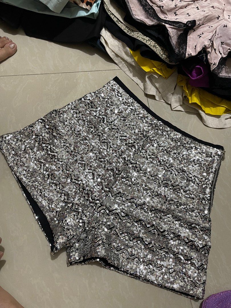 Zara sequence concert shorts taylor swift (Category: Shorts) located in Valenzuela. Submitted by Mozzarella123 (Listing ID 1344474355, Image 2). Description: 26 with zipper on the side Taylor swift inspire Sequence shorts.