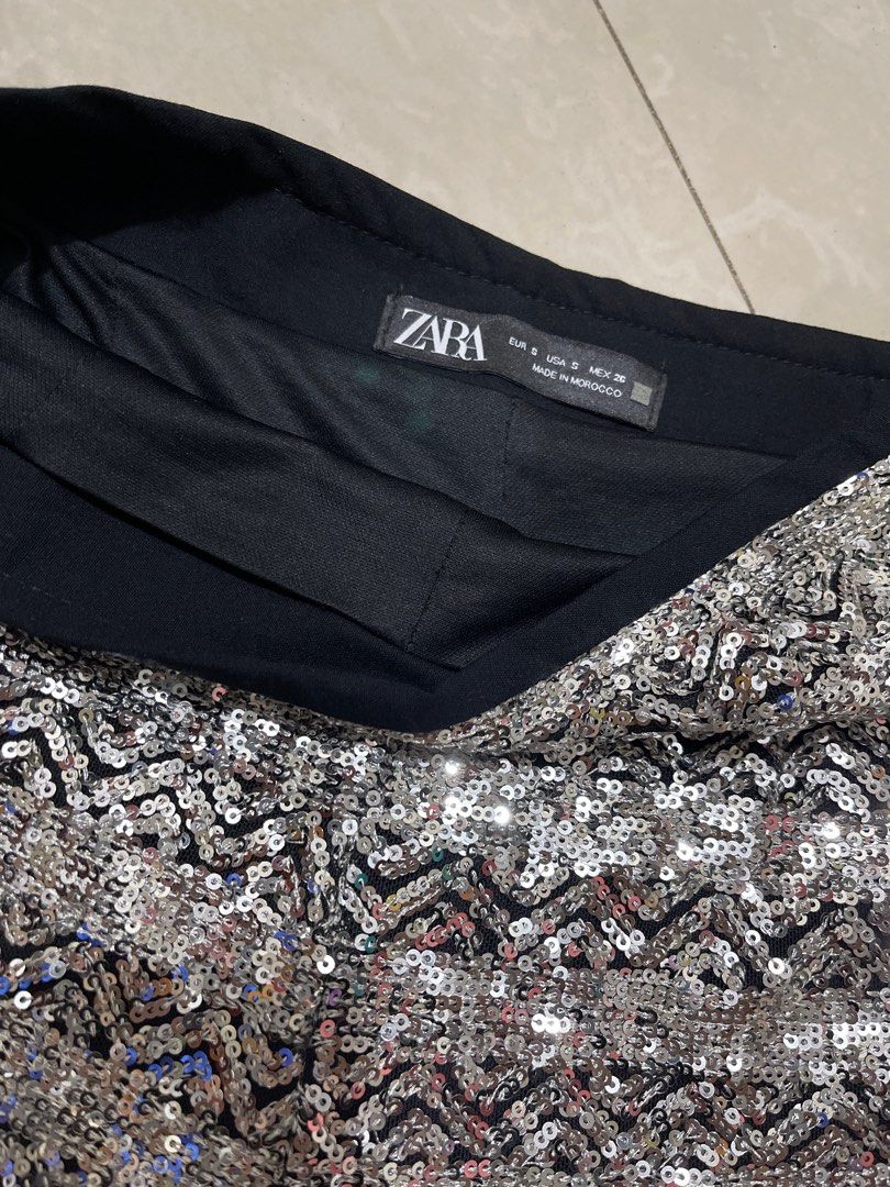 Zara sequence concert shorts taylor swift (Category: Shorts) located in Valenzuela. Submitted by Mozzarella123 (Listing ID 1344474355, Image 1). Description: 26 with zipper on the side Taylor swift inspire Sequence shorts.