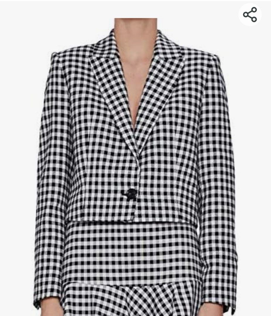 Zara Women Cropped Gingham Blazer (Category: Longsleeves) located in Alaminos. Submitted by aj_collection28 (Listing ID 1344558953, Image 2). Description: Size: XS on tag Dimes: 18W x 17.5L Excellent Condition No issue DM Now po. Loc. Pangasinan.