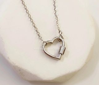 (Category: ) located in . Submitted by yourfashionthrifter (Listing ID 1344676927, Image 1). Description: .