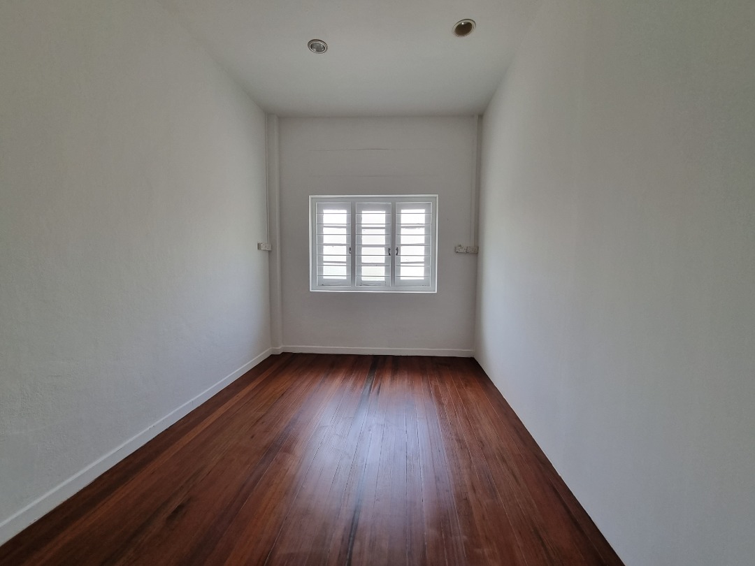 (Category: ) located in . Submitted by raymond_property (Listing ID 1344692629, Image 1). Description: .