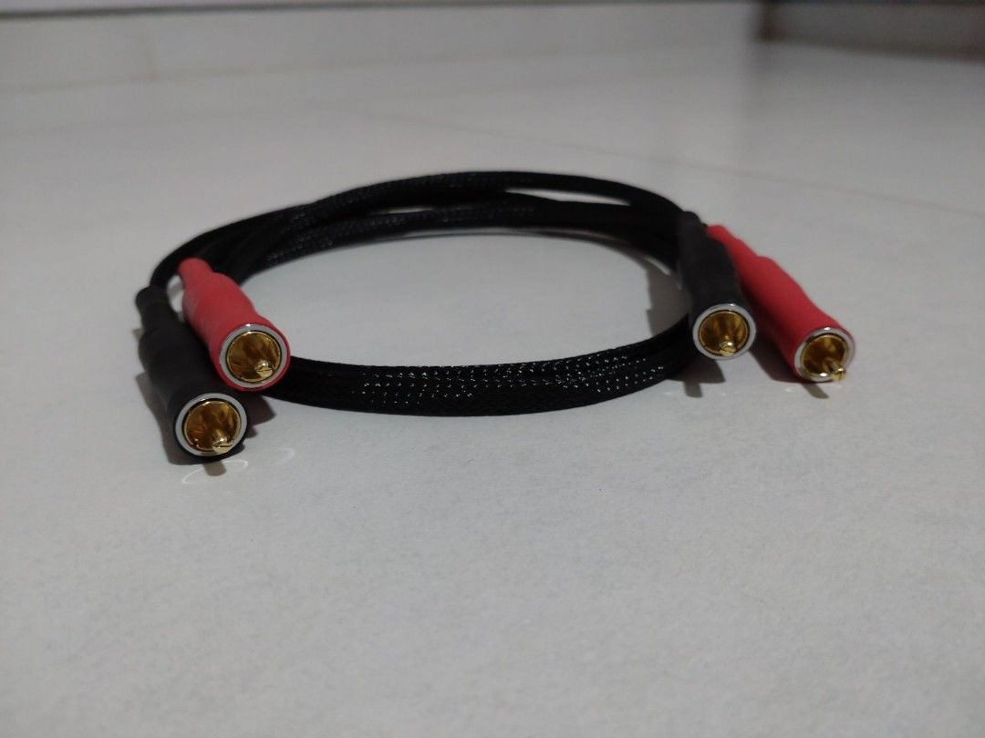 Aucharm RCA Silver Cable