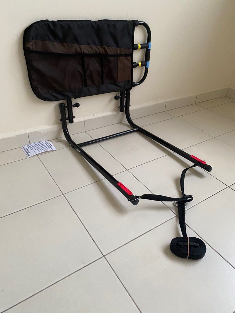 Solid Bed guard (Extendable) (Category: Bed Guards) located in Singapore. Submitted by rojakisland (Listing ID 1344650609, Image 2). Description: Used less than a month. Solid metal rod and has weight. Protect senior or anyone from falling from Bed. .