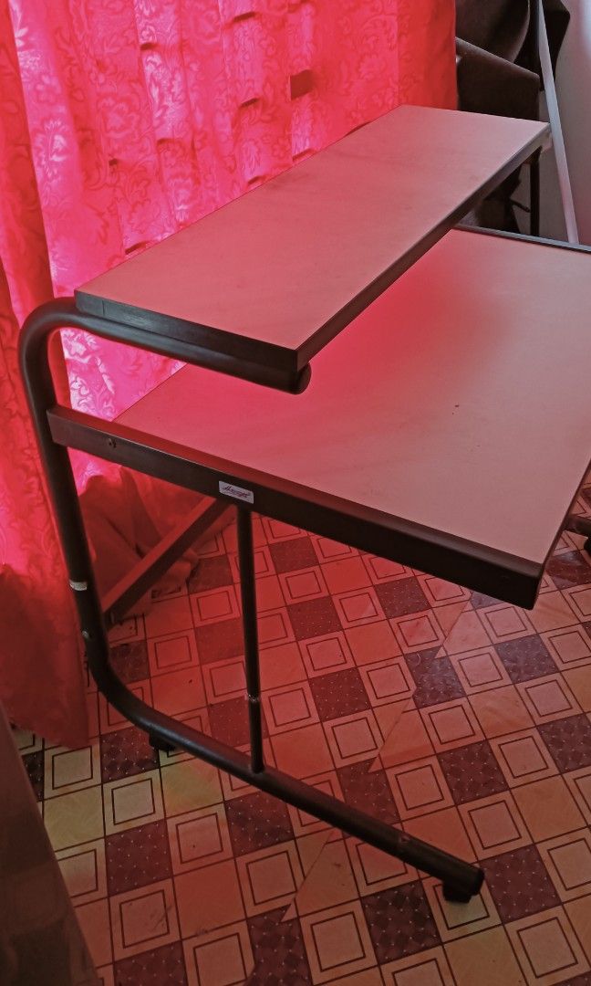 Computer and study desk (Category: Tables & Sets) located in Petaling Jaya. Submitted by subzerogaming (Listing ID 1344684206, Image 2). Description: .