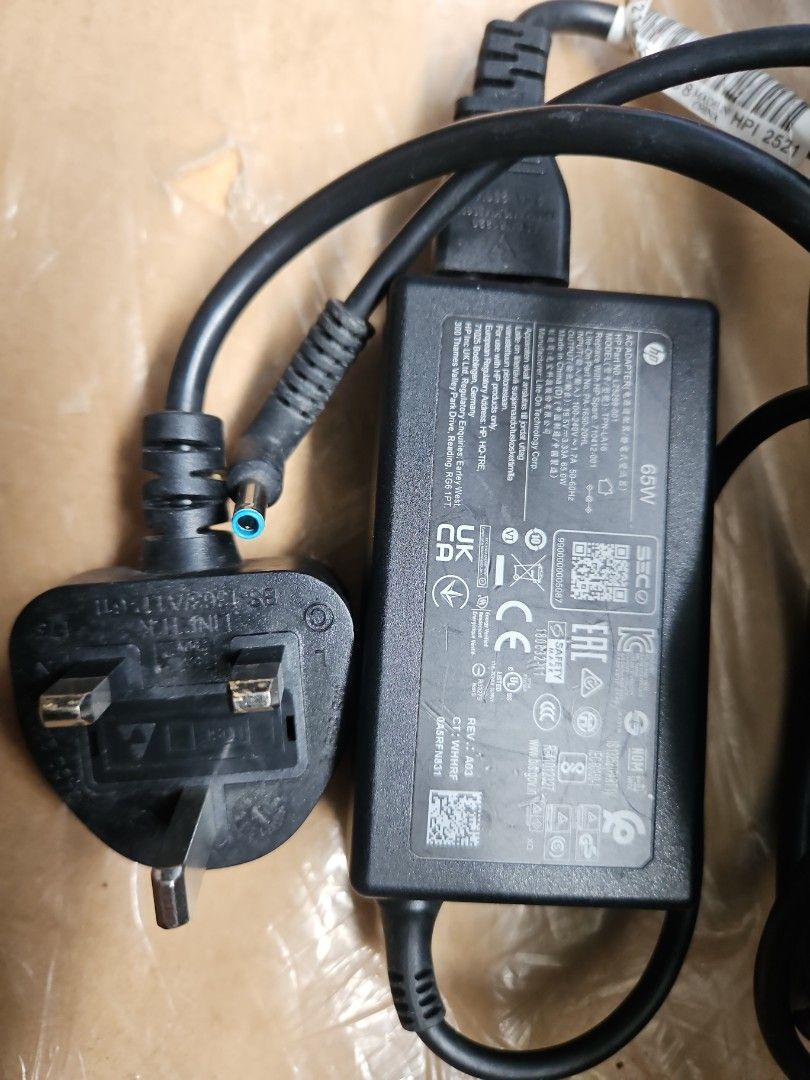 Dell battery charger406071650697891842