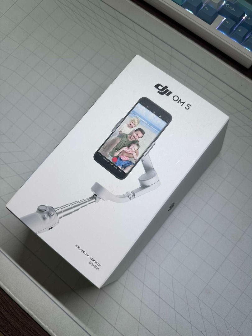 DJI Osmo Mobile 5 OM 5 (Category: Gimbals & Stabilizers ) located in Cebu City. Submitted by farrellz (Listing ID 1344681416, Image 2). Description: Used once RFS: not needed Features: - Portable and Foldable - Magnetic Design - Built-In Extension Rod - ShotGuides - Active Track 4.0 - 3-Axis Stabilization.