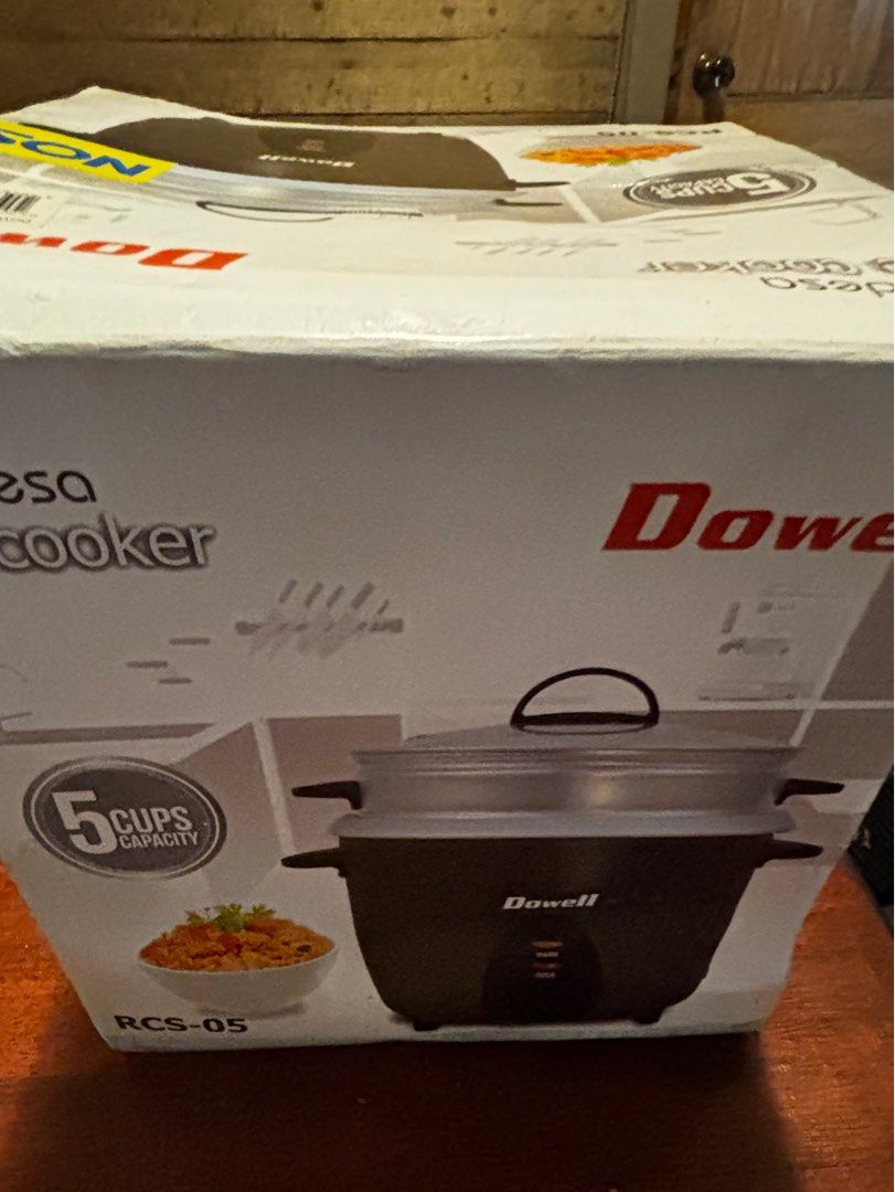 Dowell Rice Cooker (Category: Other Kitchenware & Tableware) located in Quezon City. Submitted by hotstuffmanila (Listing ID 1344617291, Image 2). Description: 5 cups rice cooker.