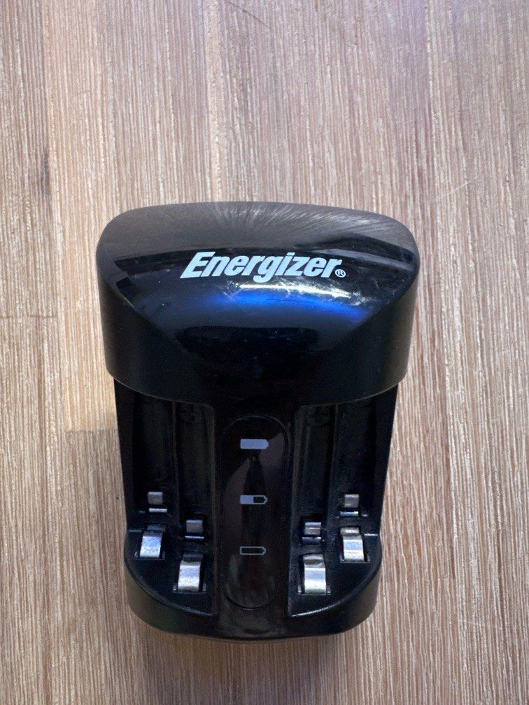 Energizer battery charger (batteries not included)62863112439554110