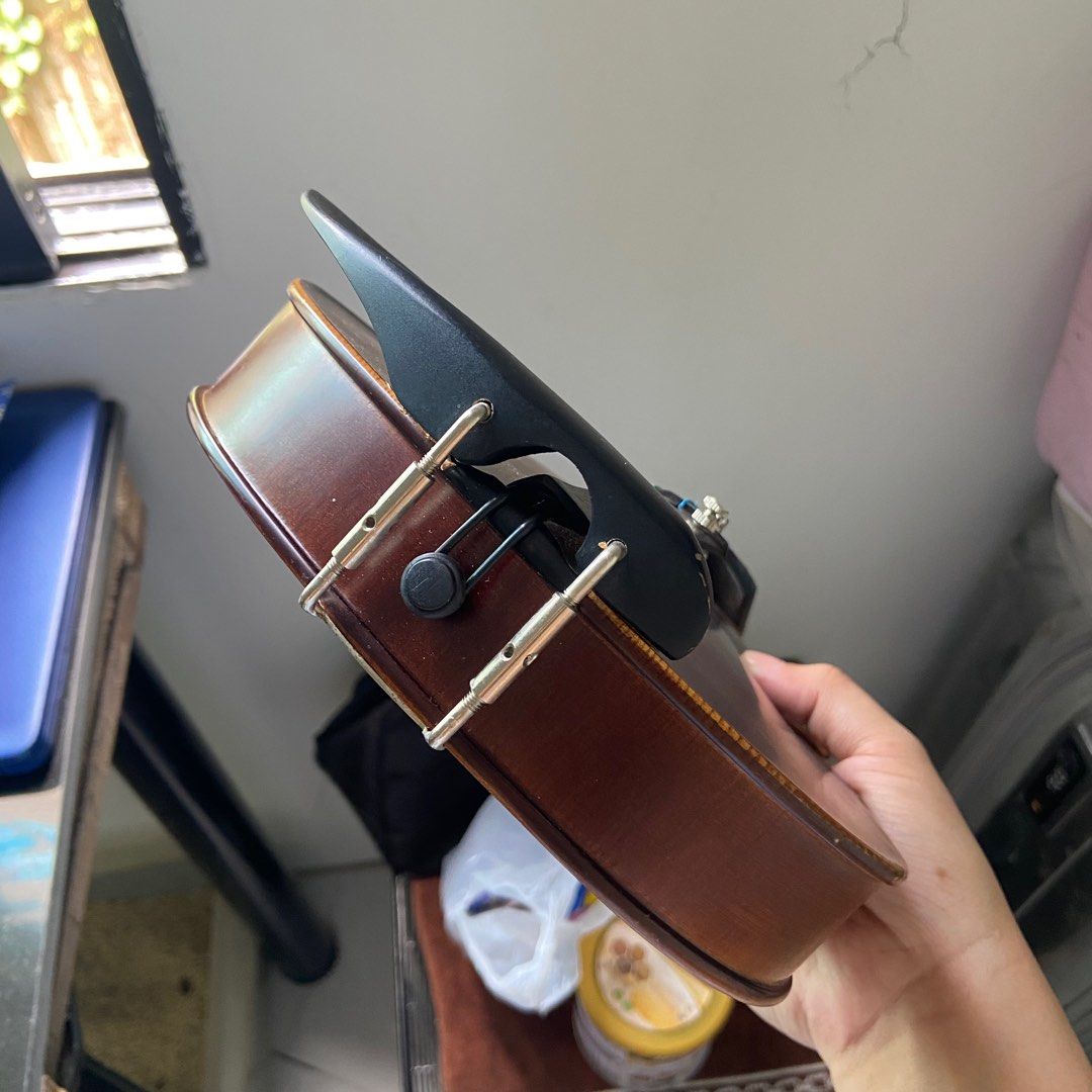 Japan Surplus Violin (no bow) (Category: Musical Instruments) located in Taguig. Submitted by nessyyy (Listing ID 1344624884, Image 3). Description: Brand: Beriot Size: 1/2 (indicated inside the violin) Height: 11.5 inches Length: 7.5 inches Width: 1.5 inches Mode of Delivery: Lalamove or JnT only Mode of Payment: Gcash only.