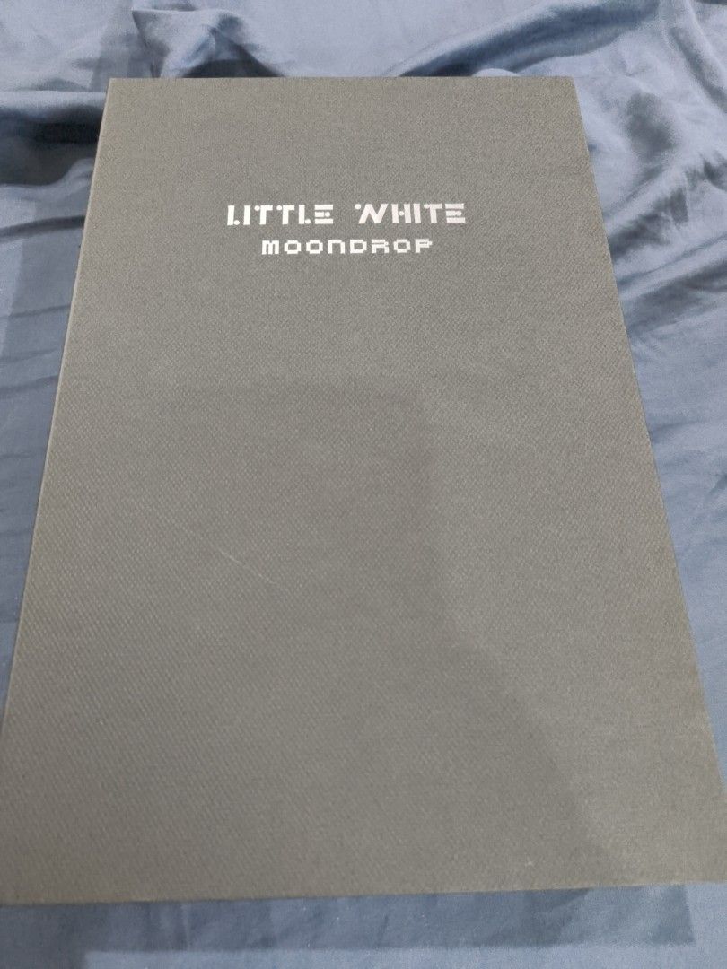 Little white Bluetooth adapter.65750128322434110