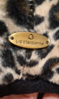 以物換合理物 Liz Claiborne 女裝帽 貝雷帽 豹紋/黑絨 双面64210710592131110