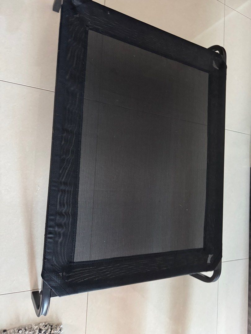 Pet Bed elevated (Category: Homes & Other Pet Accessories) located in Singapore. Submitted by bubbel (Listing ID 1344690280, Image 2). Description: bed was too big, no space in house Size M (refer to last pic).