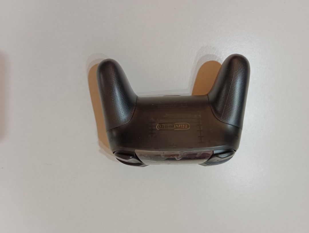 Switch Pro Controller OEM (Category: Controllers) located in Kuala Lumpur. Submitted by qtimes (Listing ID 1344615624, Image 3). Description: OEM Like and function same as orginal.
