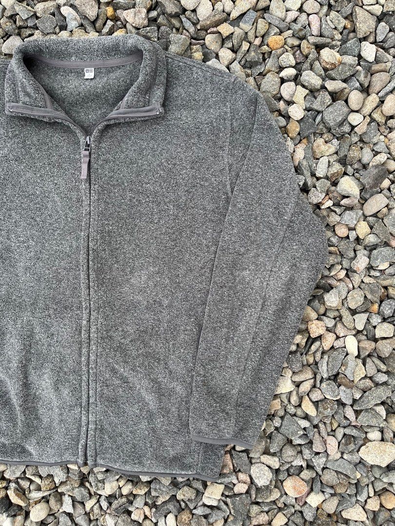 Uniqlo Grey Fleece (Category: Coats, Jackets and Outerwear) located in Bacolod City. Submitted by danielle5_ (Listing ID 1344654607, Image 3). Description: Uniqlo Grey Fleece Medium-Semi Large Dimes: 22W, 26L Flaws: NONE M: 450 Swipe for more details!.