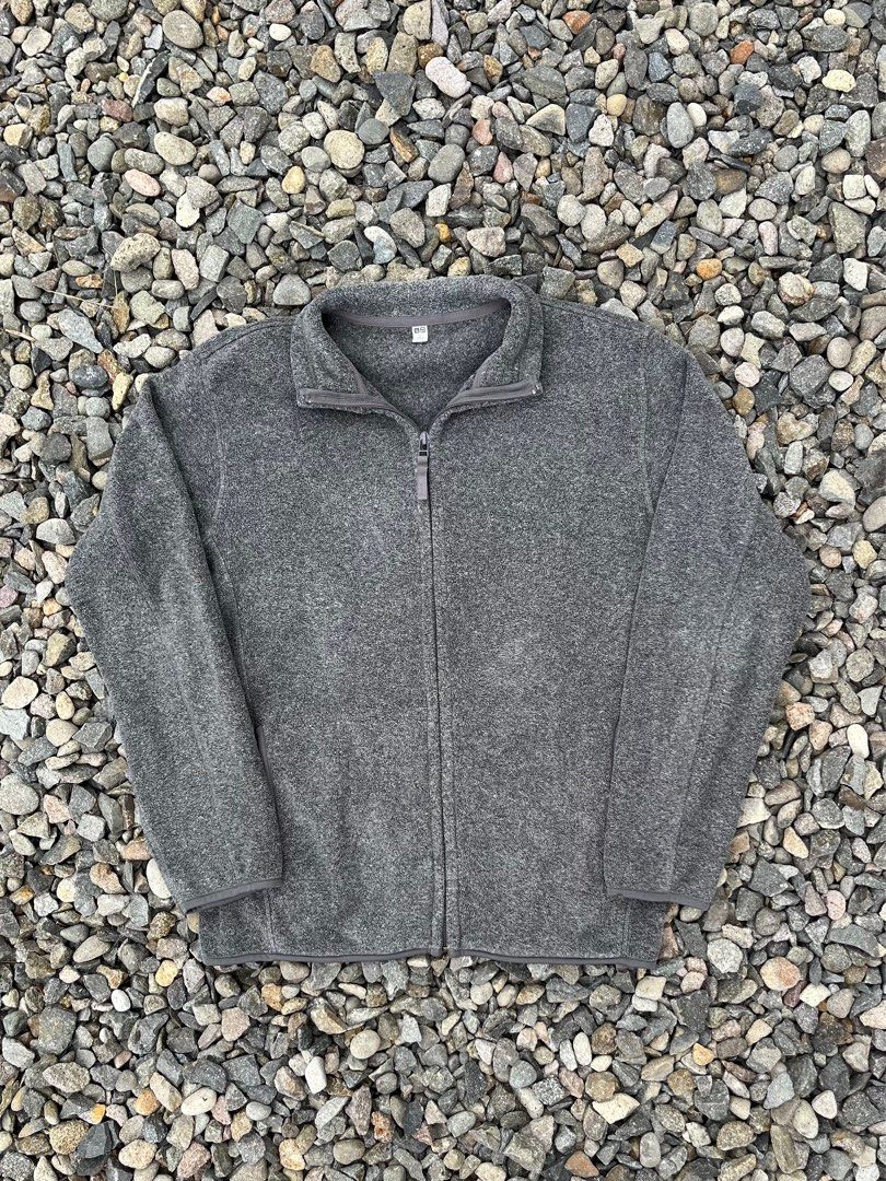 Uniqlo Grey Fleece (Category: Coats, Jackets and Outerwear) located in Bacolod City. Submitted by danielle5_ (Listing ID 1344654607, Image 1). Description: Uniqlo Grey Fleece Medium-Semi Large Dimes: 22W, 26L Flaws: NONE M: 450 Swipe for more details!.