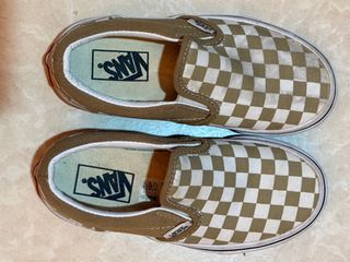 (Category: ) located in . Submitted by ems.on9shop (Listing ID 1344723355, Image 1). Description: .