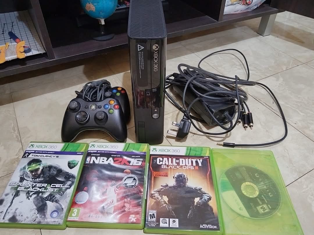 XBOX 360 (Category: Xbox) located in Dasmarinas. Submitted by projectsessions (Listing ID 1344729586, Image 1). Description: Xbox 360 500GB complete with 2 controllers hmdi cable gagamitin mo nalang.