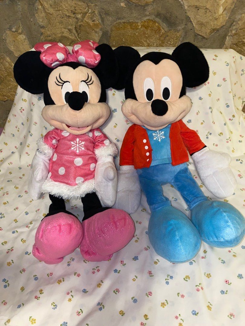 24” DISNEY Minnie Mouse and Mickey Mouse (Category: Plushies & Soft Toys) located in Compostela. Submitted by usitems (Listing ID 1339856504, Image 1). Description: Like new Super ka gwapa Perfect for Christmas gift.