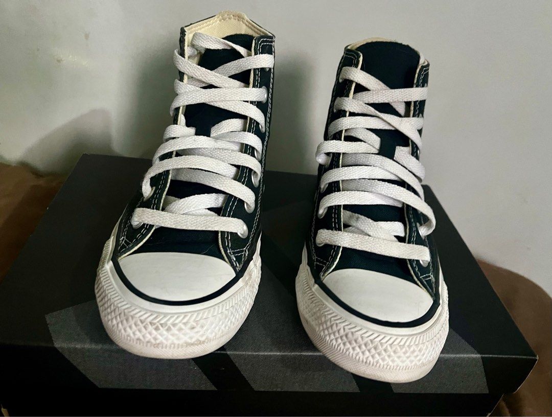 36.5 (23cm) Converse Check Taylor Hi-Cut (Category: Sneakers) located in Paranaque City. Submitted by anna_decluttering (Listing ID 1339835110, Image 2). Description: Original Converse Chuck Taylors Used only twice in a mall No box Purchased from Zalora @PhP3820 (see screenshot) RFS: not being used anymore.