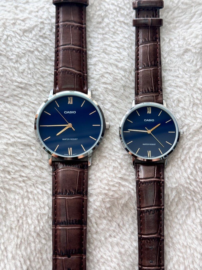 旺角門市Casio 情侶款手錶classic 經典款對裝:$480 單售:$299 男裝錶面直徑38mm 女裝錶面直徑32mm 藍色錶面啡色皮帶👫,  女裝, 手錶及配件, 手錶- Carousell