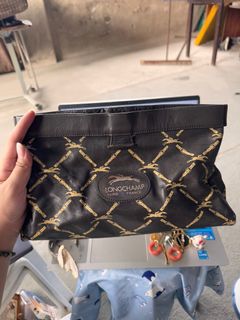 (Category: ) located in . Submitted by poshavenue_boutique (Listing ID 1339804145, Image 1). Description: .