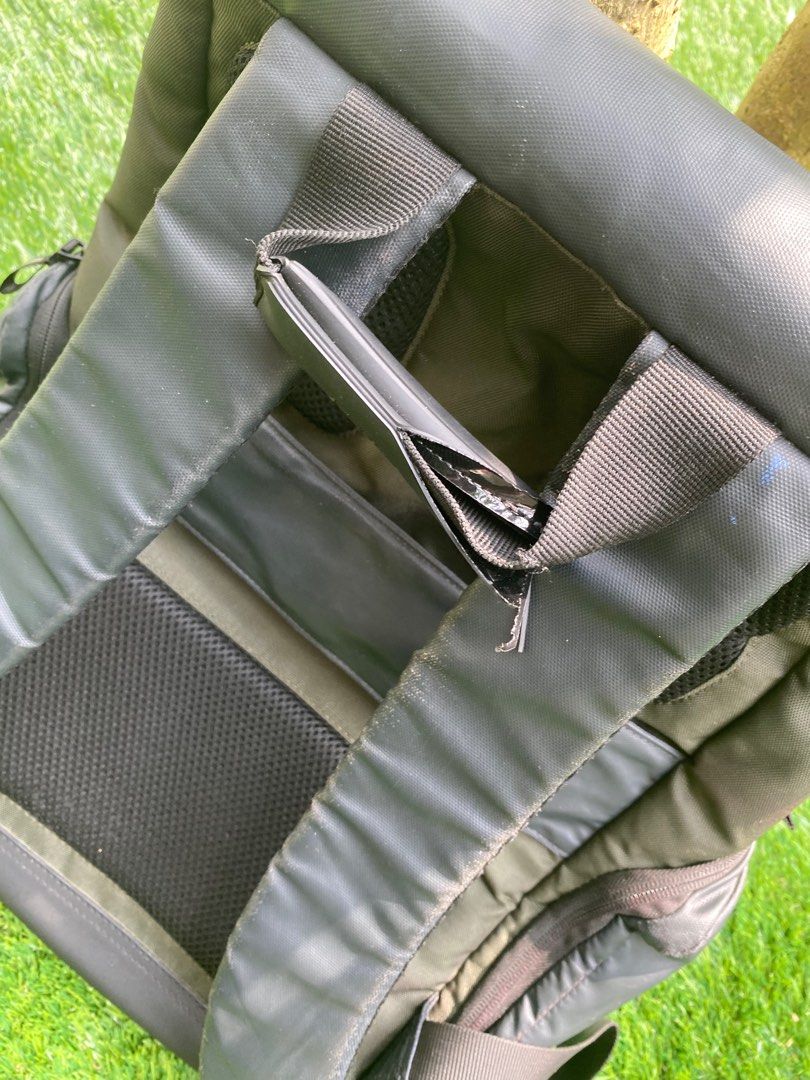 Backpack (Category: Backpacks) located in Singapore. Submitted by priyabala24121 (Listing ID 1339842005, Image 3). Description: Good to use as a laptop bag Good support Meet ups or pick ups only.