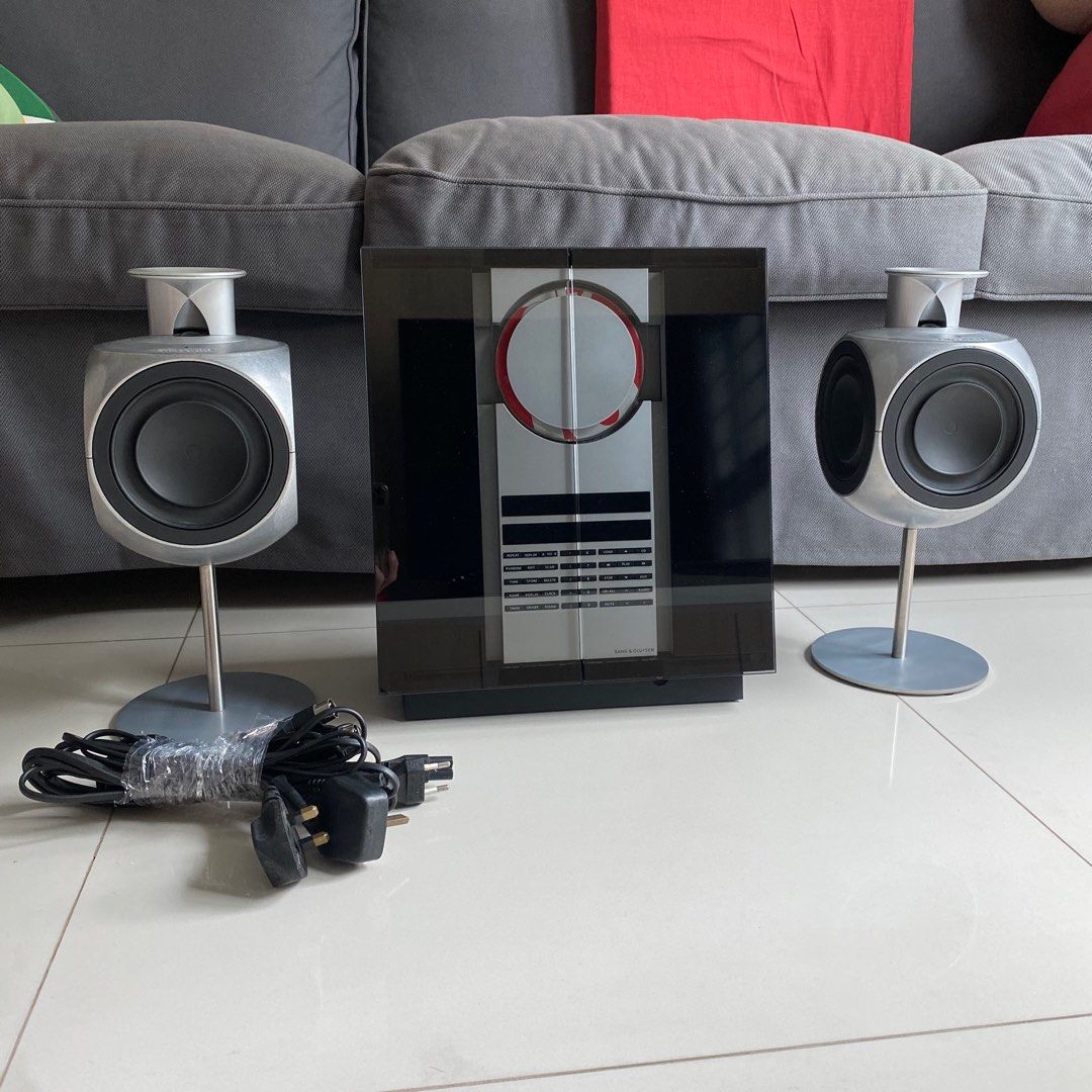 Bang & Olufsen B&O BeoSound 3000 Mk2 with BeoLab 3 on speaker