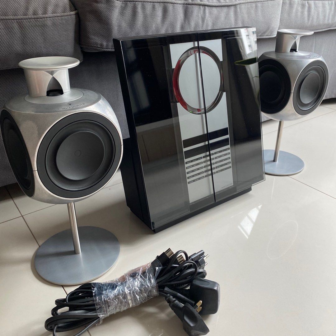 Bang & Olufsen B&O BeoSound 3000 Mk2 with BeoLab 3 on speaker