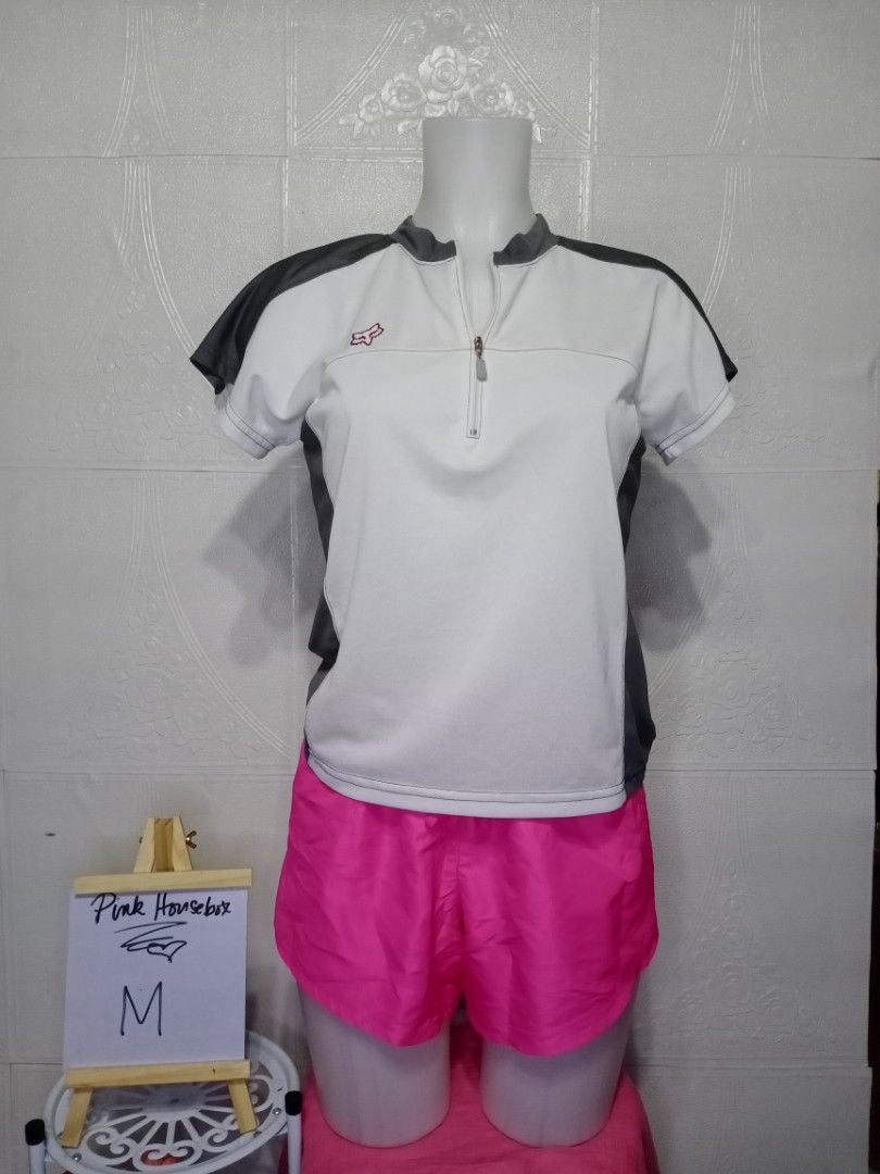 Biker gear (Category: Activewear) located in Paranaque City. Submitted by pinkhousebox (Listing ID 1339889224, Image 1). Description: with small pocket at the lower back of shirt.