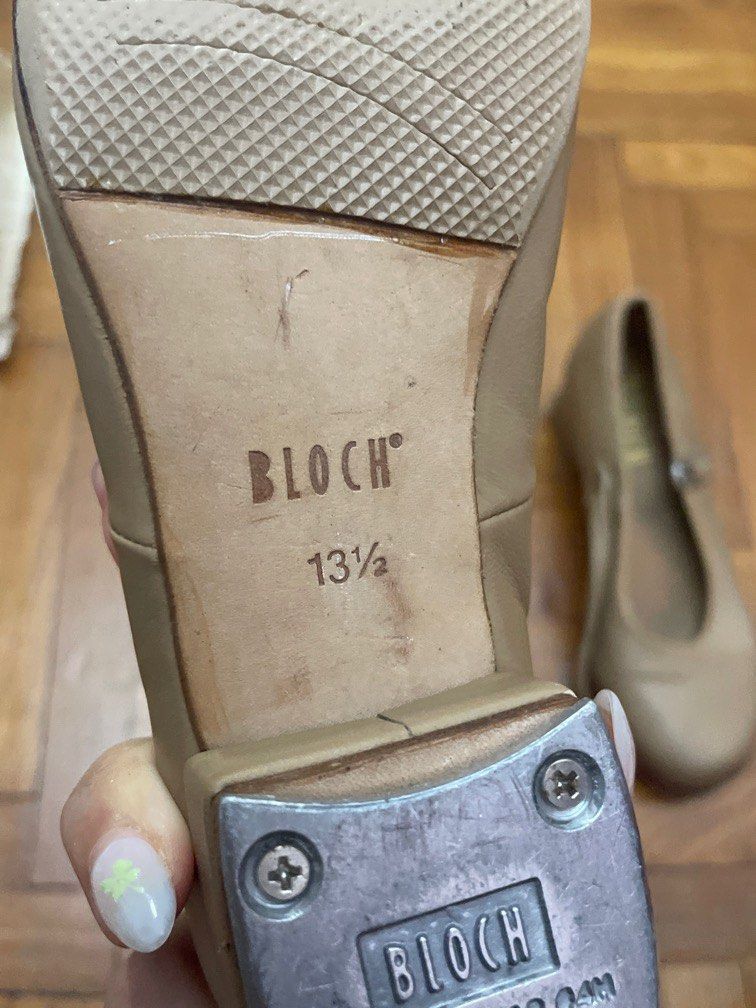 BLOCH TAP SHOES (Category: Heels) located in Singapore. Submitted by gabi.mp3 (Listing ID 1339863511, Image 2). Description: size 13.5 pls check bloch website for ur sizing! open to nego lmk if uw mailing or meet up.