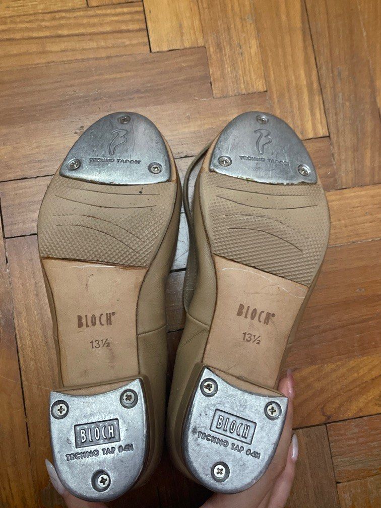 BLOCH TAP SHOES (Category: Heels) located in Singapore. Submitted by gabi.mp3 (Listing ID 1339863511, Image 3). Description: size 13.5 pls check bloch website for ur sizing! open to nego lmk if uw mailing or meet up.