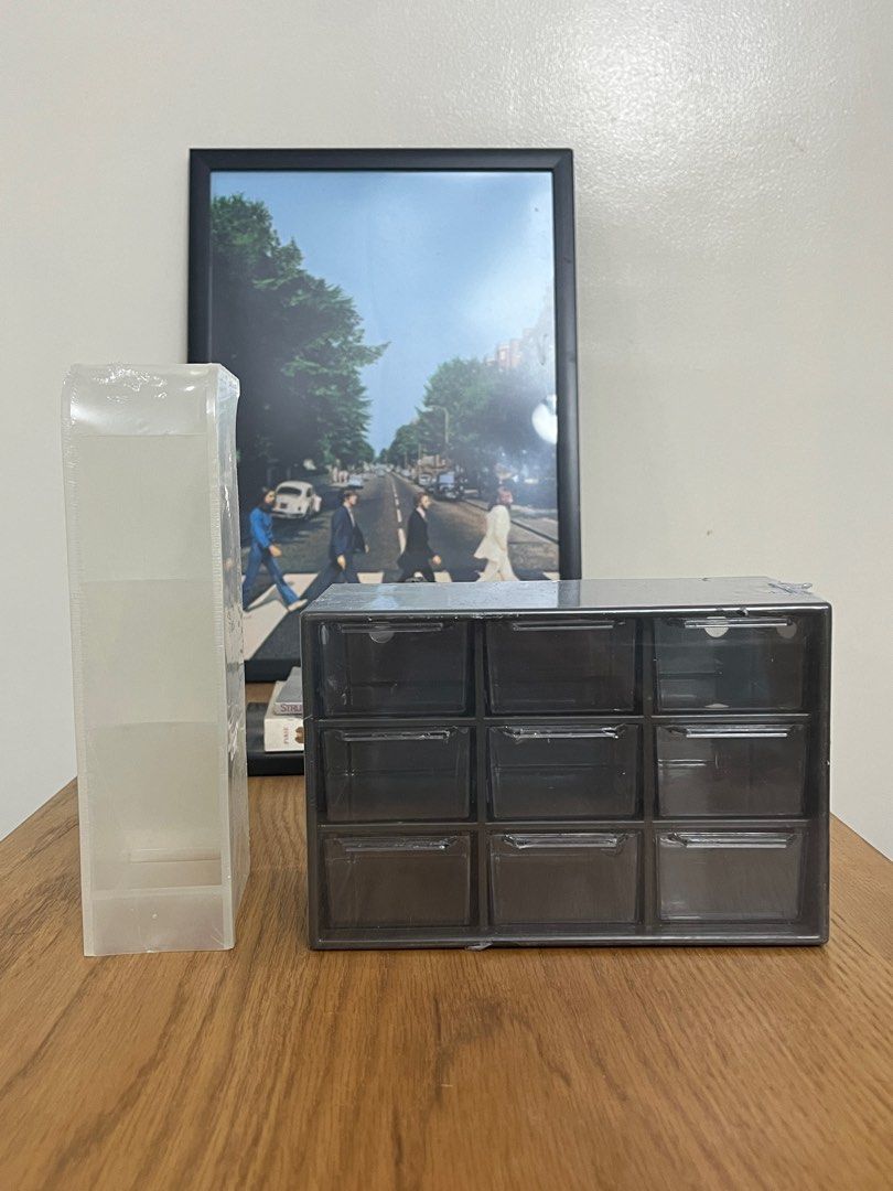 B&W Pen Holder and Organizer (Category: Accessory Holder, Box & Organizers) located in Quezon City. Submitted by everydaydeclutterin (Listing ID 1339842430, Image 1). Description: Pen holder - 50 Trinkets, stationery or jewelry Organizer - 100 For other colors check my other posts All brand new with plastic cover 📍QC Shipping c/o buyer.