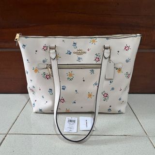 (Kategori: ) berada di . Dikirim oleh berlinstuff (ID iklan 1339847391, Gambar 1). Deskripsi: .