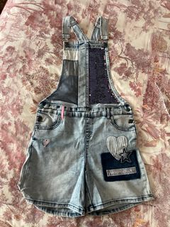(Category: ) located in . Submitted by liameow (Listing ID 1339829462, Image 1). Description: .
