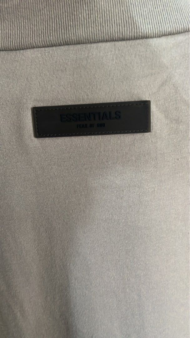 Fear Of God Essentials Smoke Tee (Category: Activewear) located in Cabiao. Submitted by chongthrifted (Listing ID 1339923055, Image 3). Description: No issue 10/10 Size Large to Xl Preloved not abused.