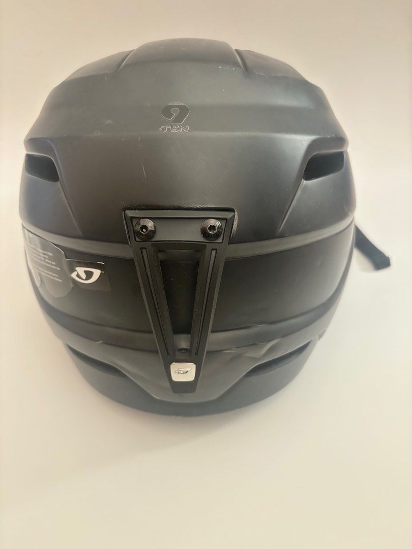 GIRO Nine.10 Snowboard Helmet Sports Equipment Other Sports Equipment and Supplies on Carousell