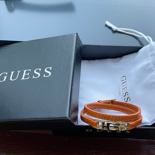 Guess leather bangles (Category: Accessories) located in Singapore. Submitted by parkhhns (Listing ID 1339856498, Image 1). Description: Guess leather bangle Brand new Receive it as a gift Selling at $55 (price negotiable).