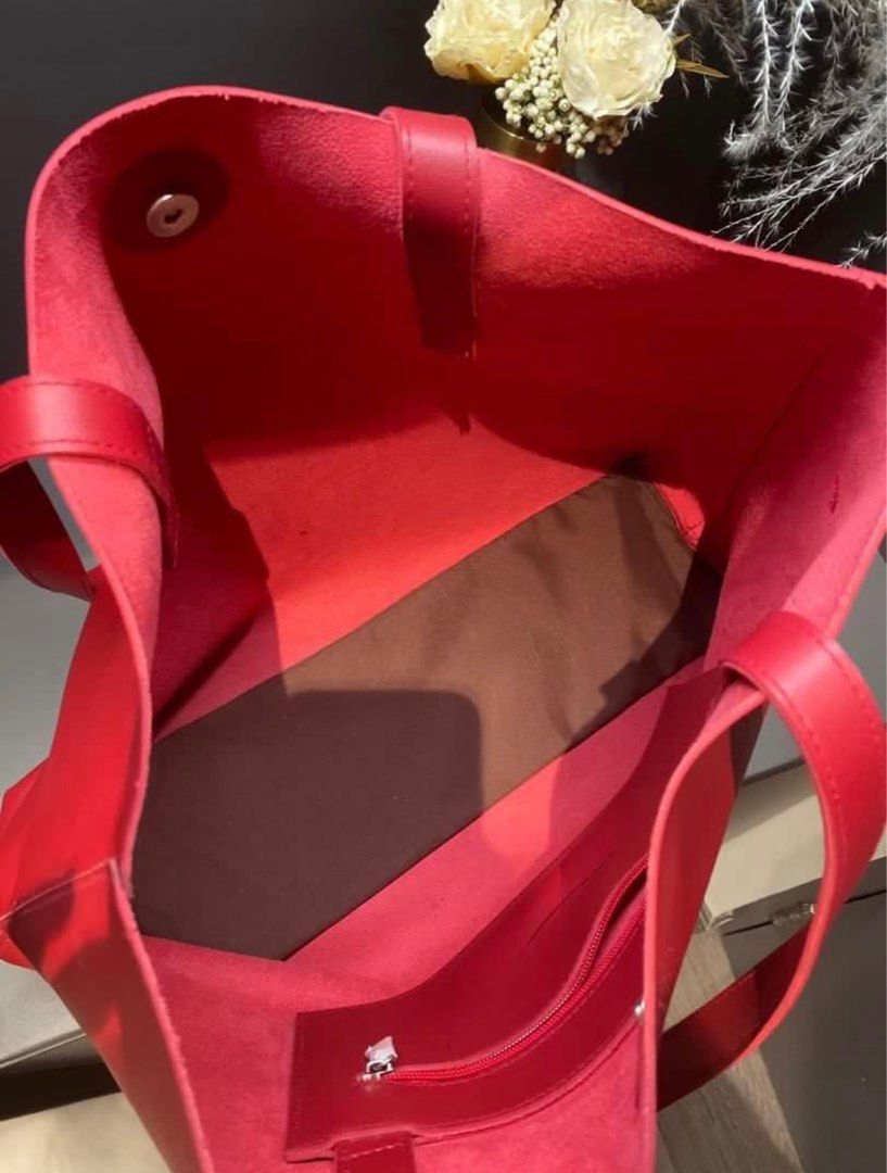 GVN Charlie 2.0 Tote Bag (Category: Shoulder Bags) located in Las Pinas. Submitted by shoptav (Listing ID 1339758044, Image 2). Description: Actual photos posted too.