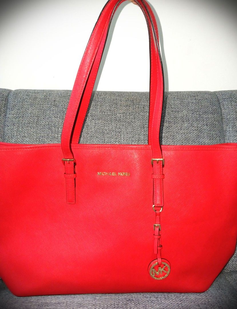 Rent fractional a center mk purses