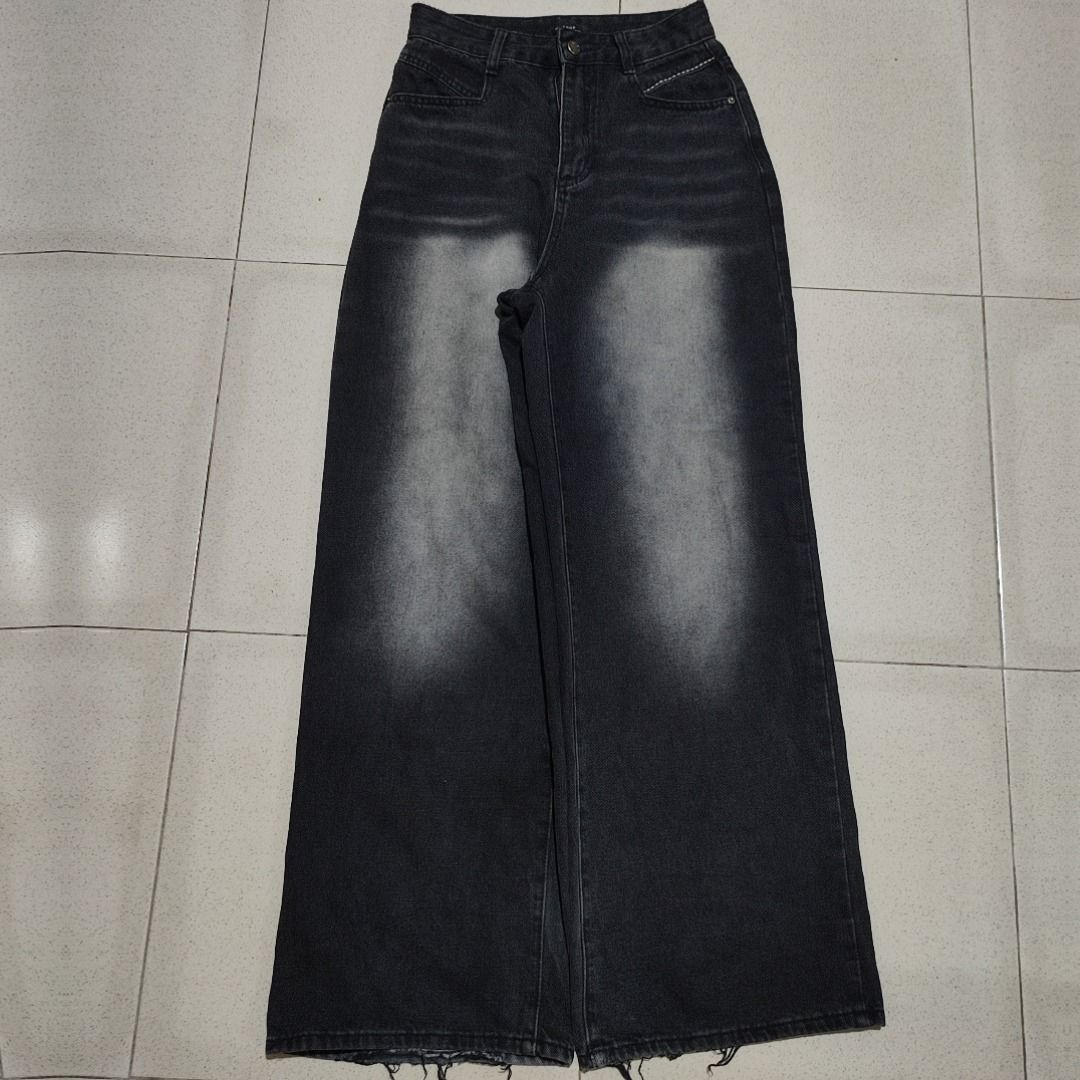 Mud Washed Black Wideleg Godzilla Pants (Category: Jeans) located in Manila. Submitted by sulithrifts_ (Listing ID 1339817458, Image 1). Description: W:29-30 L:43 LO:12 issue: heel drag mop: gcash (payment first) mod:jnt pm if you're interested .