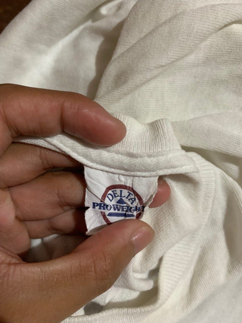 Nascar Jeff Burton (Category: Tshirts & Polo Shirts ) located in Santiago. Submitted by nectardept (Listing ID 1339903702, Image 3). Description: 📍Dimes: Width = 24 ; Length = 32 📍Issue: Graphic Fading & Multi Pinholes (included in the picture) 📍Color rate: 9/10 📍All items need wash.