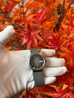 (Category: ) located in . Submitted by saturdaywatches (Listing ID 1339915007, Image 1). Description: .