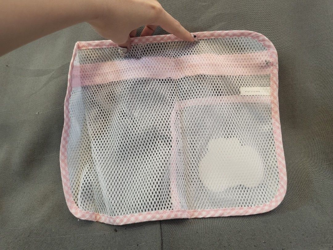 Sanrio Hello Kitty Laundry Net Bag (Category: Laundry Baskets) located in San Fernando. Submitted by jpmarketplace2023 (Listing ID 1339894336, Image 2). Description: 💚 All items are authentic from Japan. 💛 MOP: GCash (❌️ GCash Protect) 🩵 MOD: LBC only (❌️ S. Checkout, COD, COP) 💙 Meet-up: Vista Mall, San Fernando, Pampanga 💜 All items are on-hand. 🧡 First to pay gets the item first. ❤️ Breakable items are packed with care and caution. Selle
